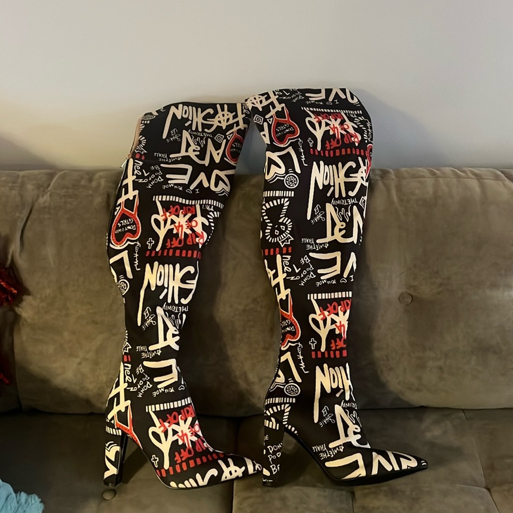 Trendy Graphic Black and Red Over-the-Knee Boots